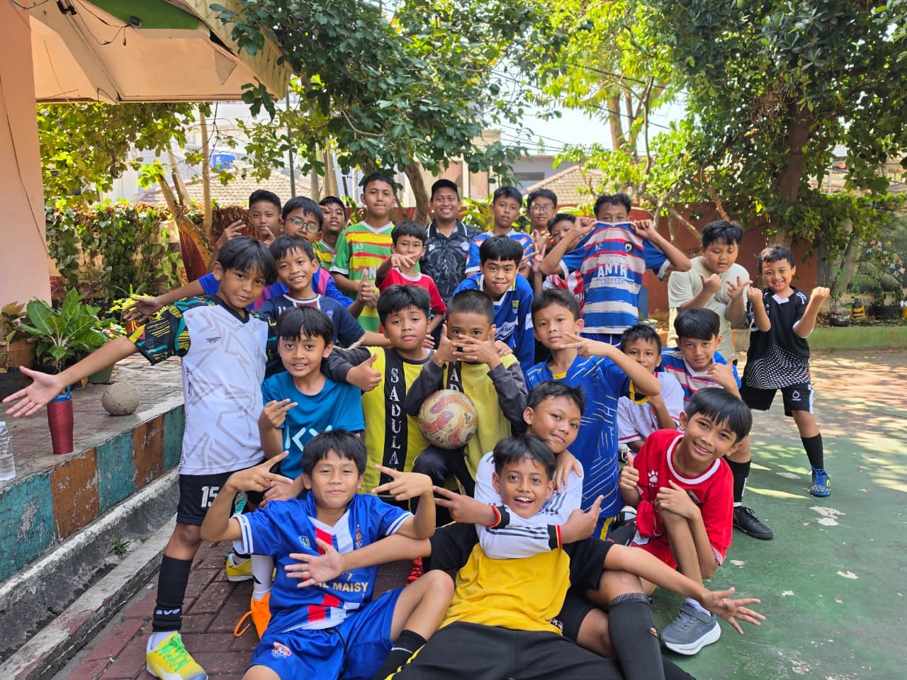 Ekstrakurikuler Futsal 12 Pas - SDN Sunter Agung 12 PG